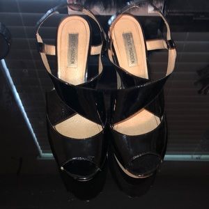 Steve Madden Black wedges